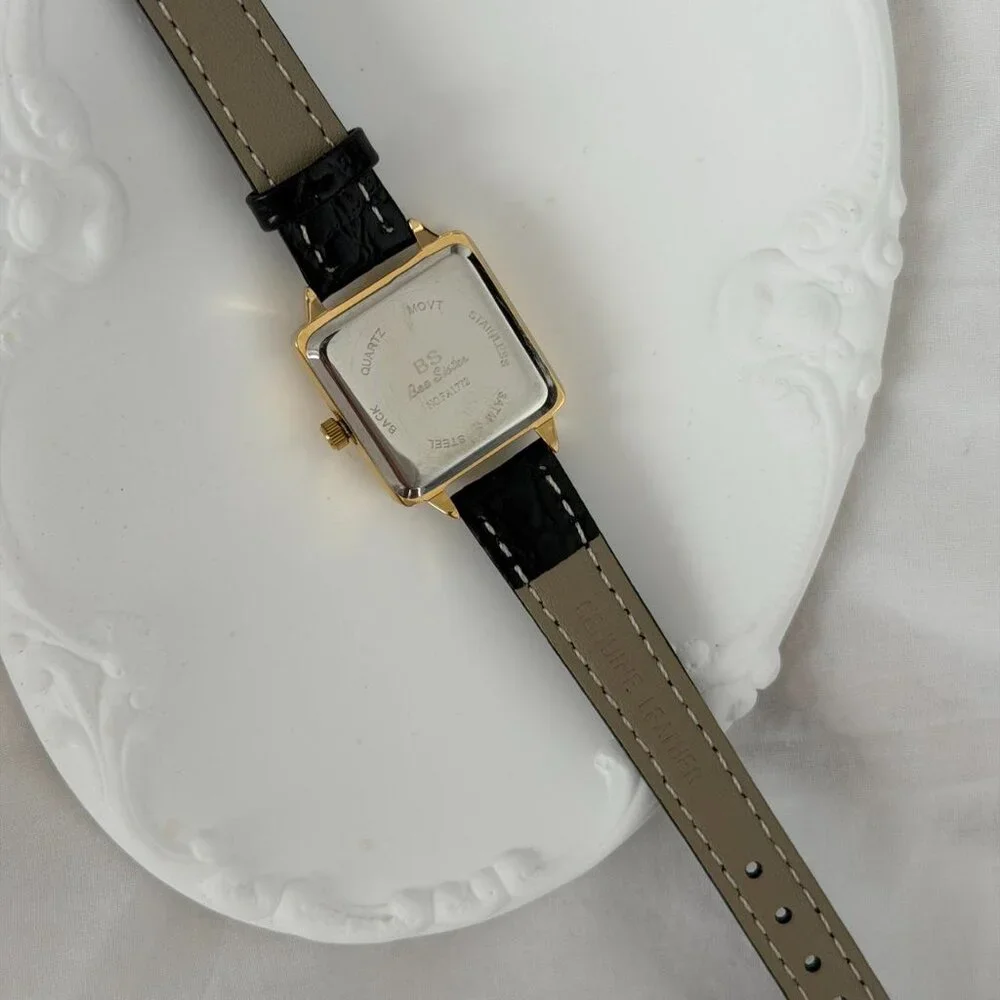 Sku 0488 vintage‎ vibe retro mini watch gold black leather strap + in a gift bag